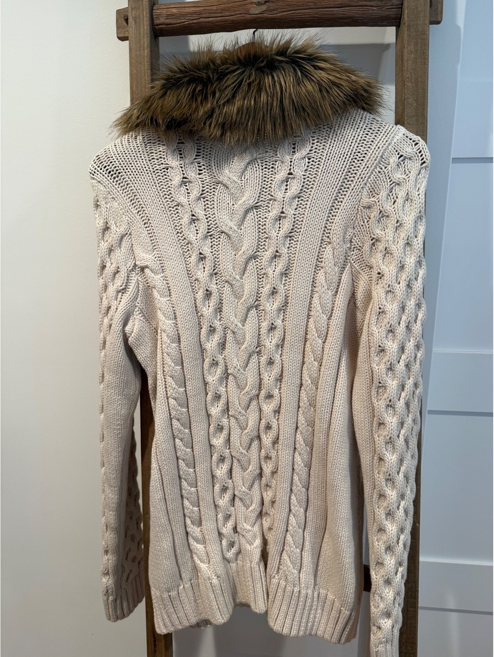 SHOW ME YOUR MUMU Sun Valley Faux Fur Cable Knit Pullover - Picture 5 of 8